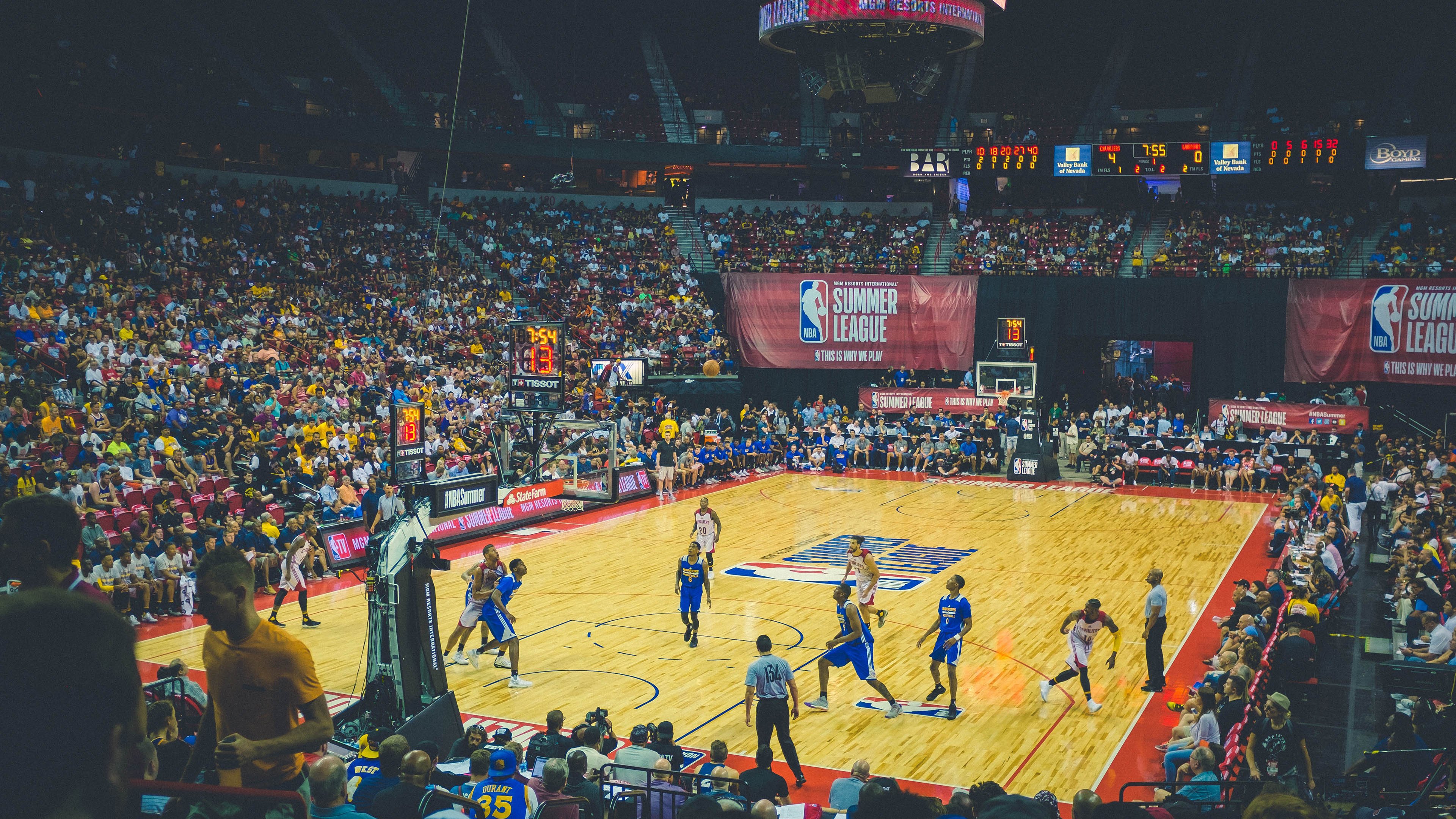 半场焦点:比分54-52,北京队略有领先!,北京足球单场比分